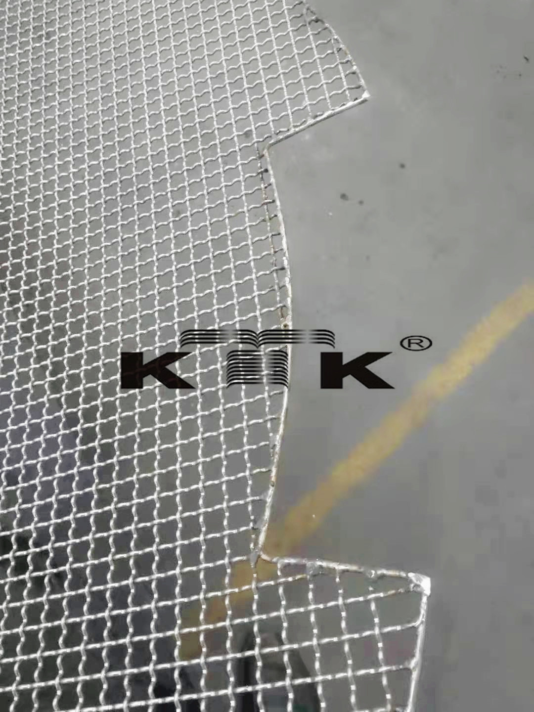 【耐高溫輸送帶】箱式熱處理爐用的是哪種形式?