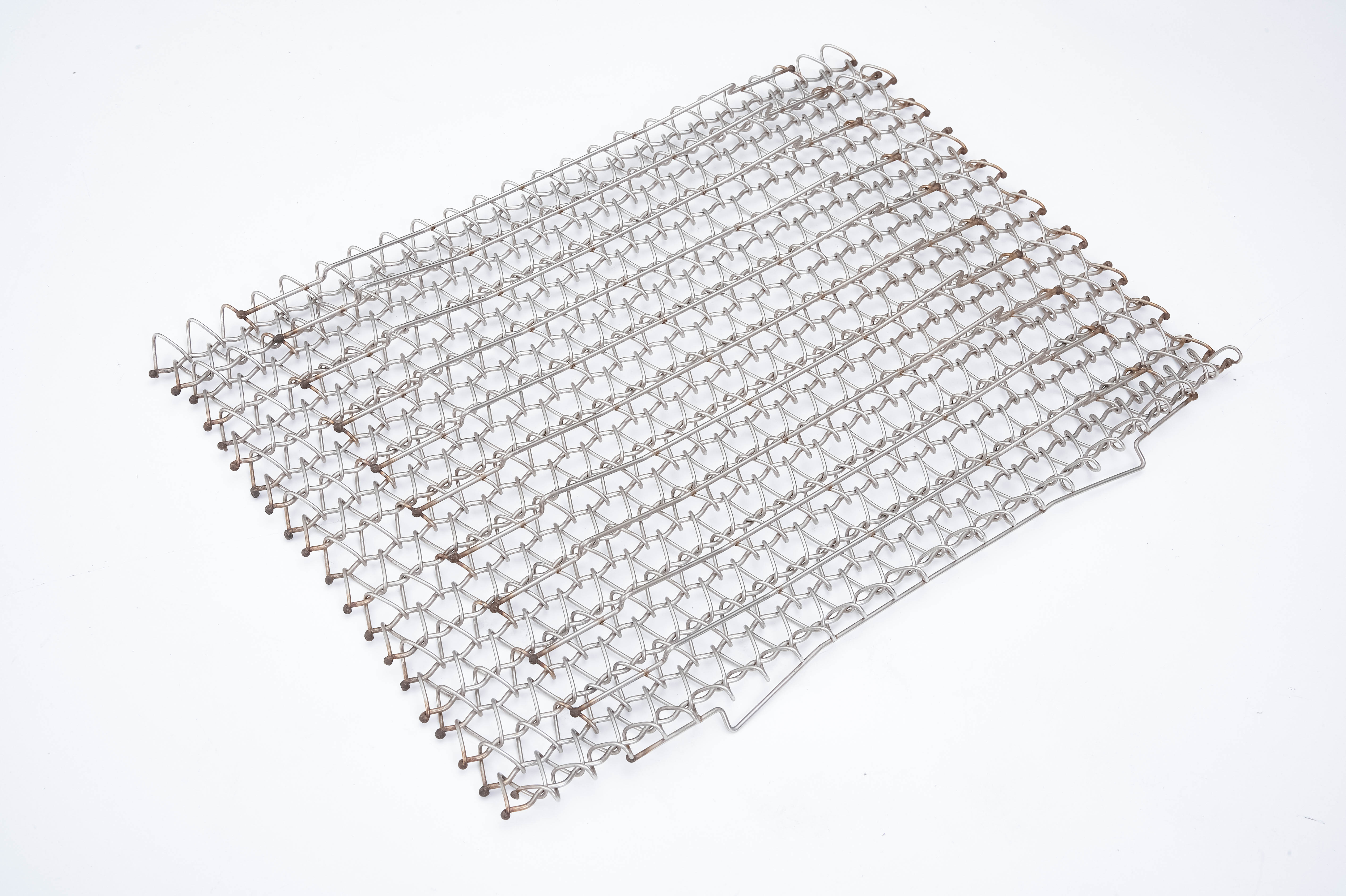 太陽能電池片的燒結是否成功,和光伏燒結網帶有什么關系