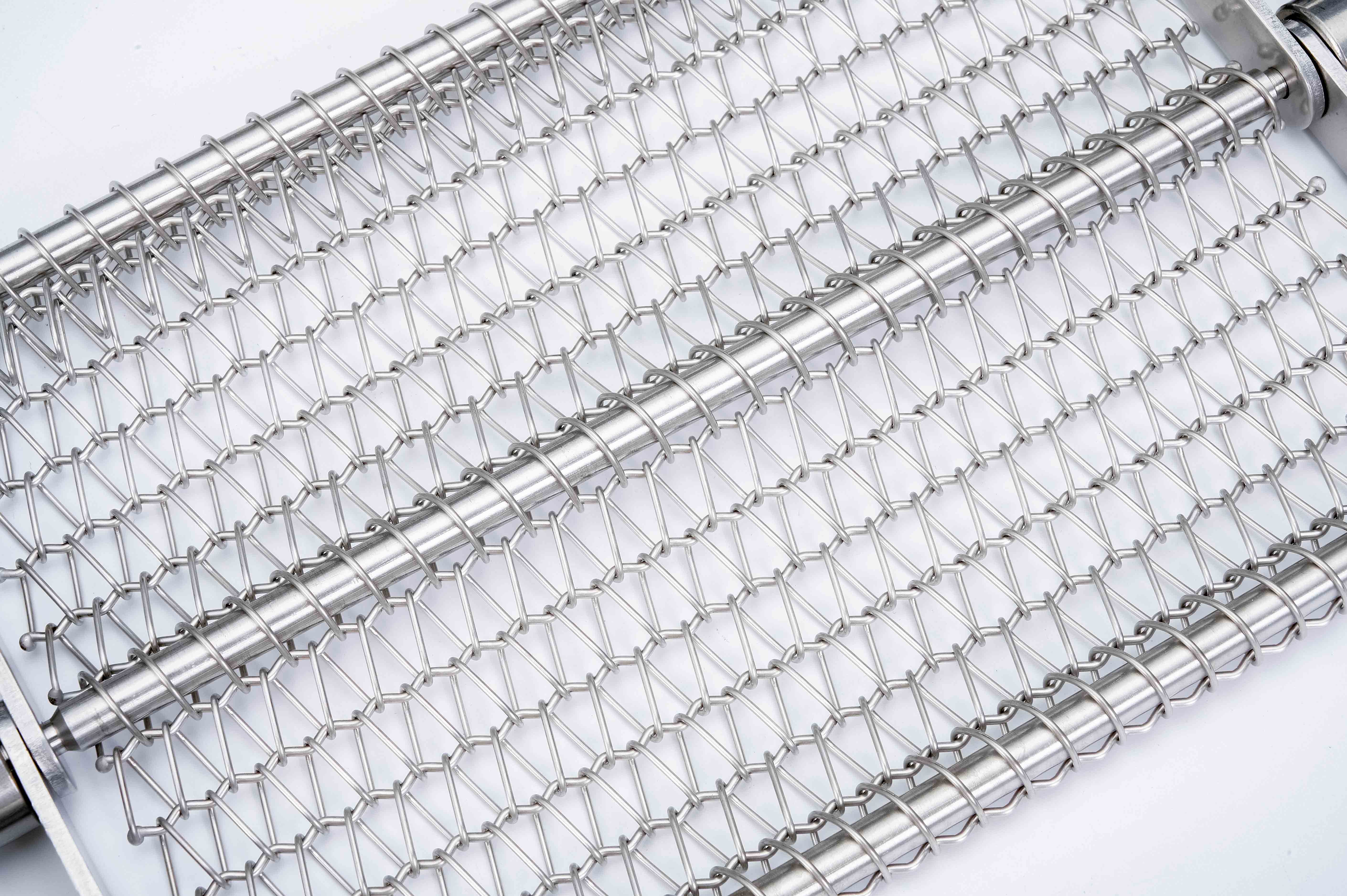 預制菜行業,在使用金屬輸送網帶的過程中,有哪些需要注意的事項